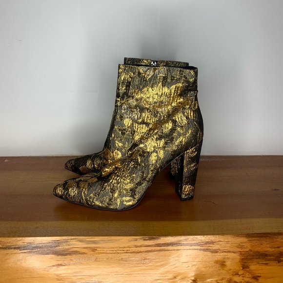 Jessica Simpson gold embroidered boots - Picture 2 of 4